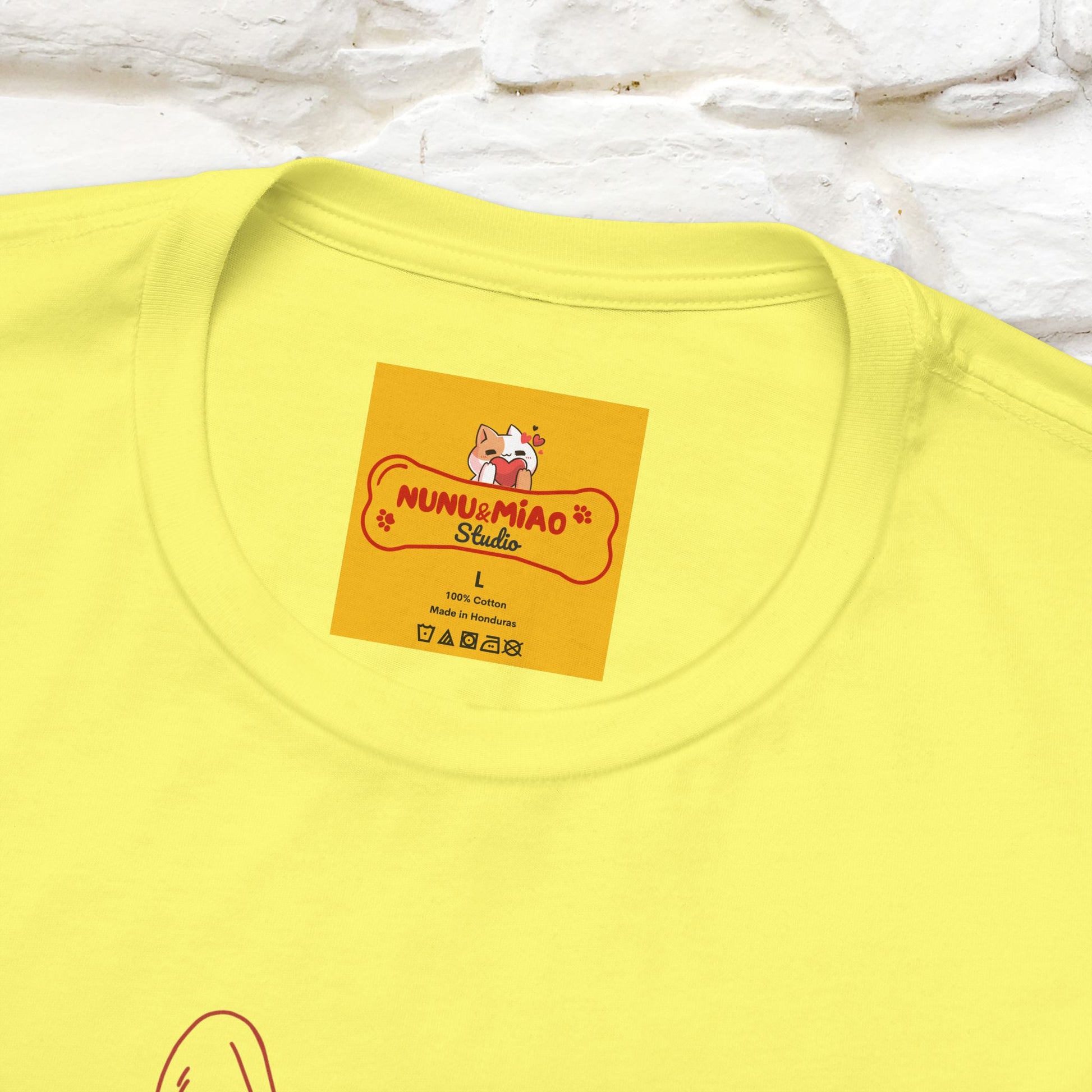 ''Illusion'' Cat T-Shirt Front and Back Design | Nunu&Miao Studio - Nunu&Miao Studio