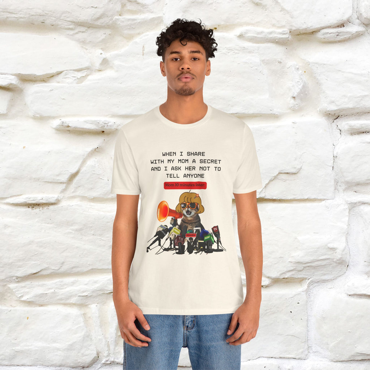 "When I Share  With My Mom a Secret" Cat T-Shirt | Nunu&Miao Studio