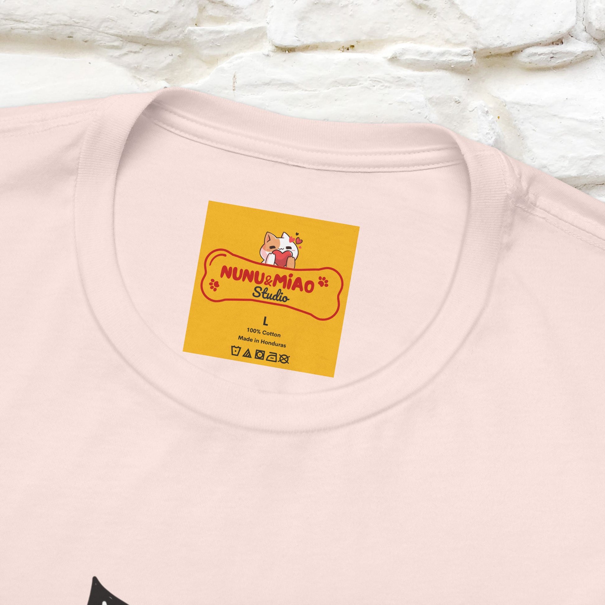 ''Judging You Silently'' | Cat T-Shirt for Men | Nunu&Miao Studio - Nunu&Miao Studio