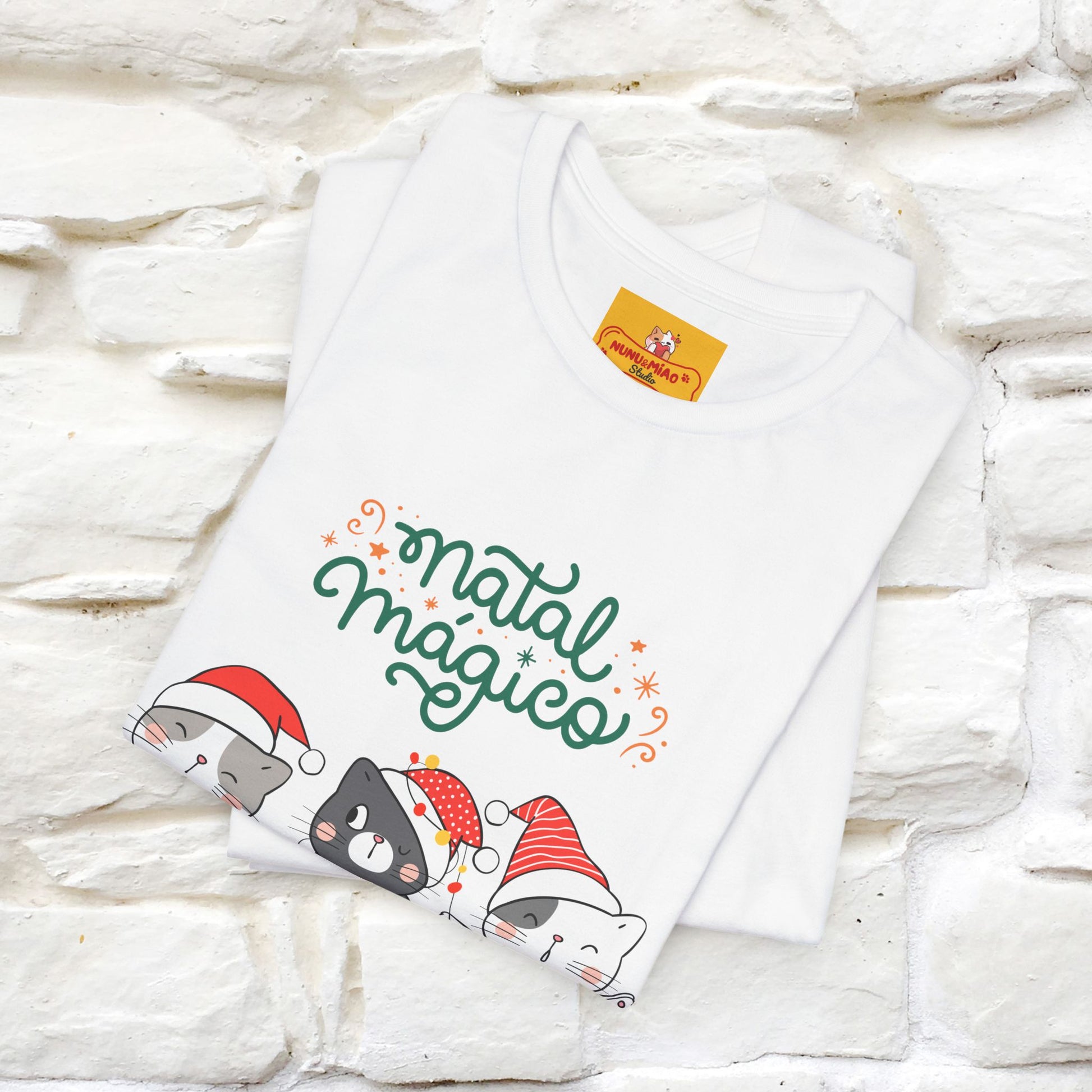 "Natal Magico" Cat T-shirt  |Nunu&Miao Studio - Nunu&Miao Studio