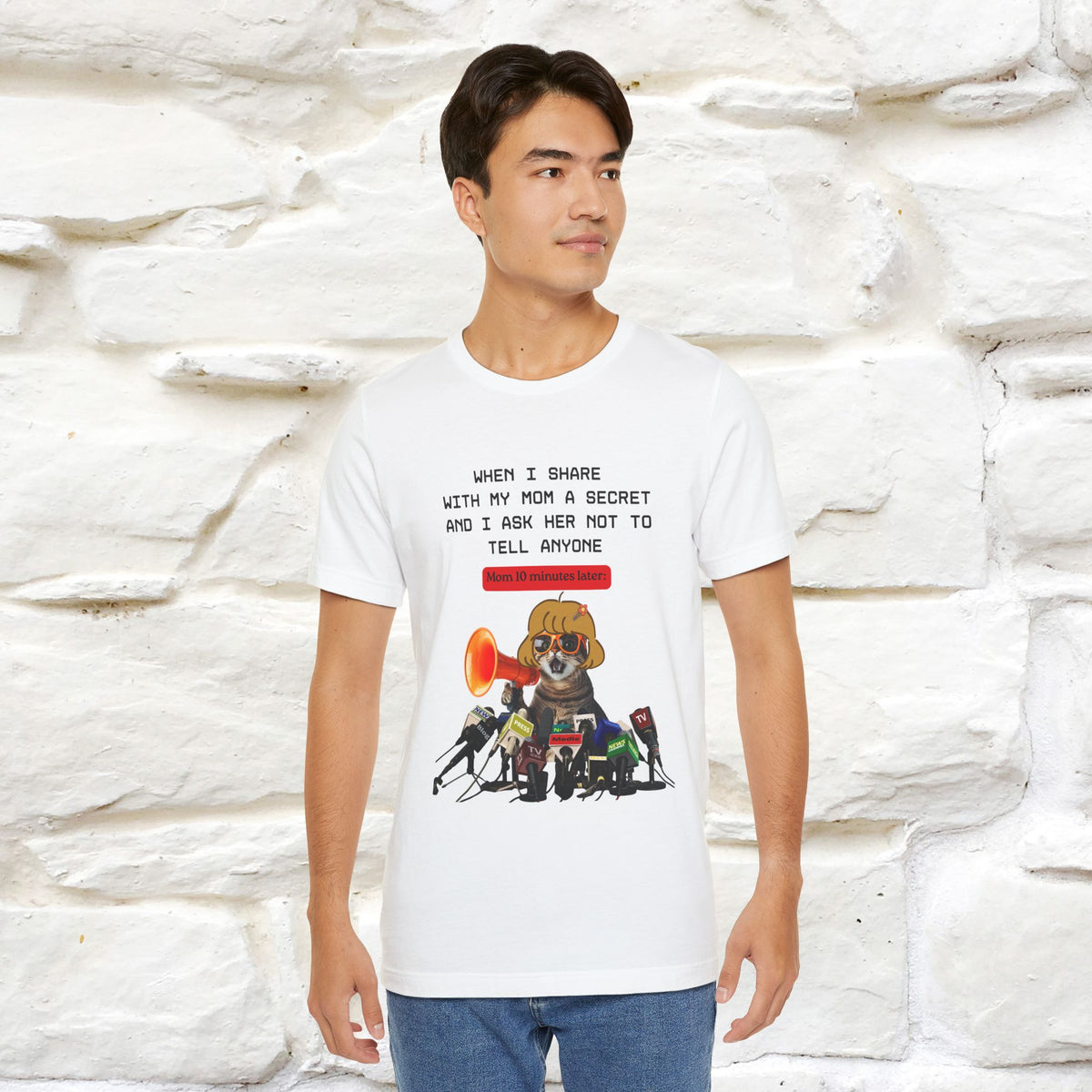 "When I Share  With My Mom a Secret" Cat T-Shirt | Nunu&Miao Studio