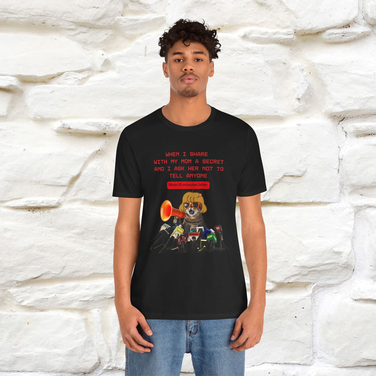 "When I Share  With My Mom a Secret" Cat T-Shirt | Nunu&Miao Studio