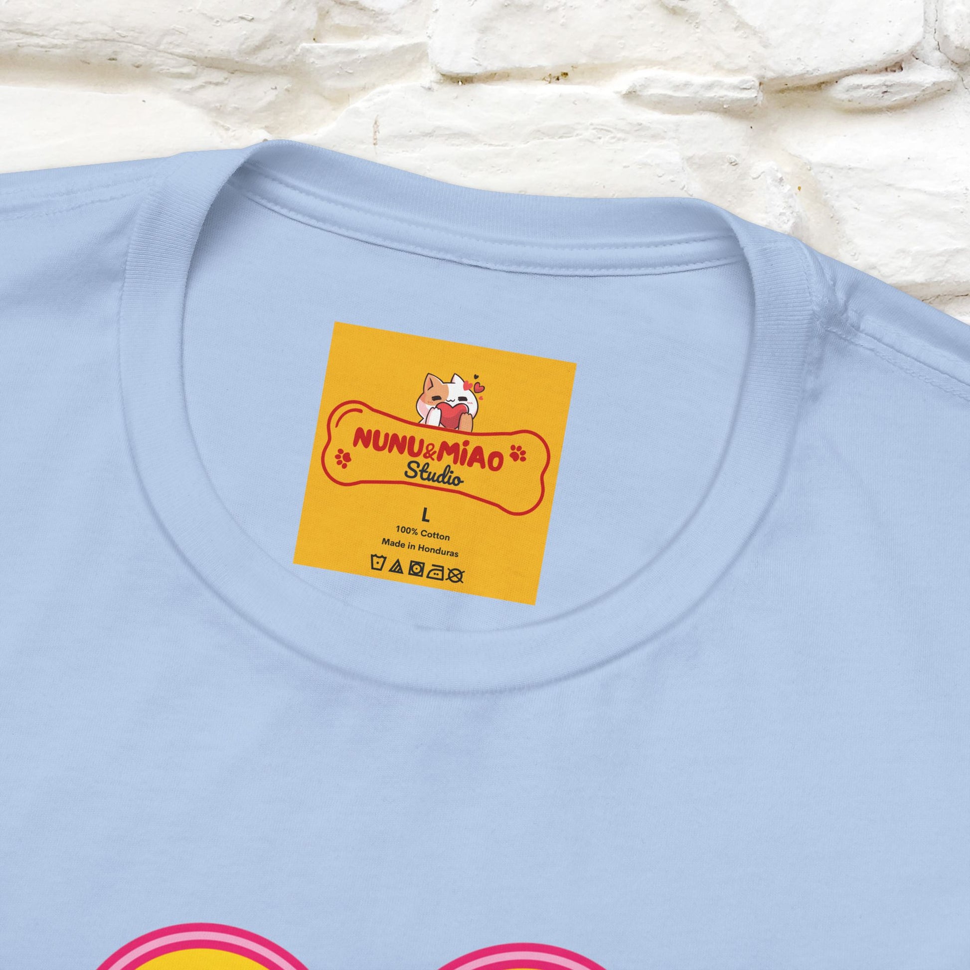 ''Don’t Lose Focus'' Cat T-Shirt | Nunu&Miao Studio - Nunu&Miao Studio