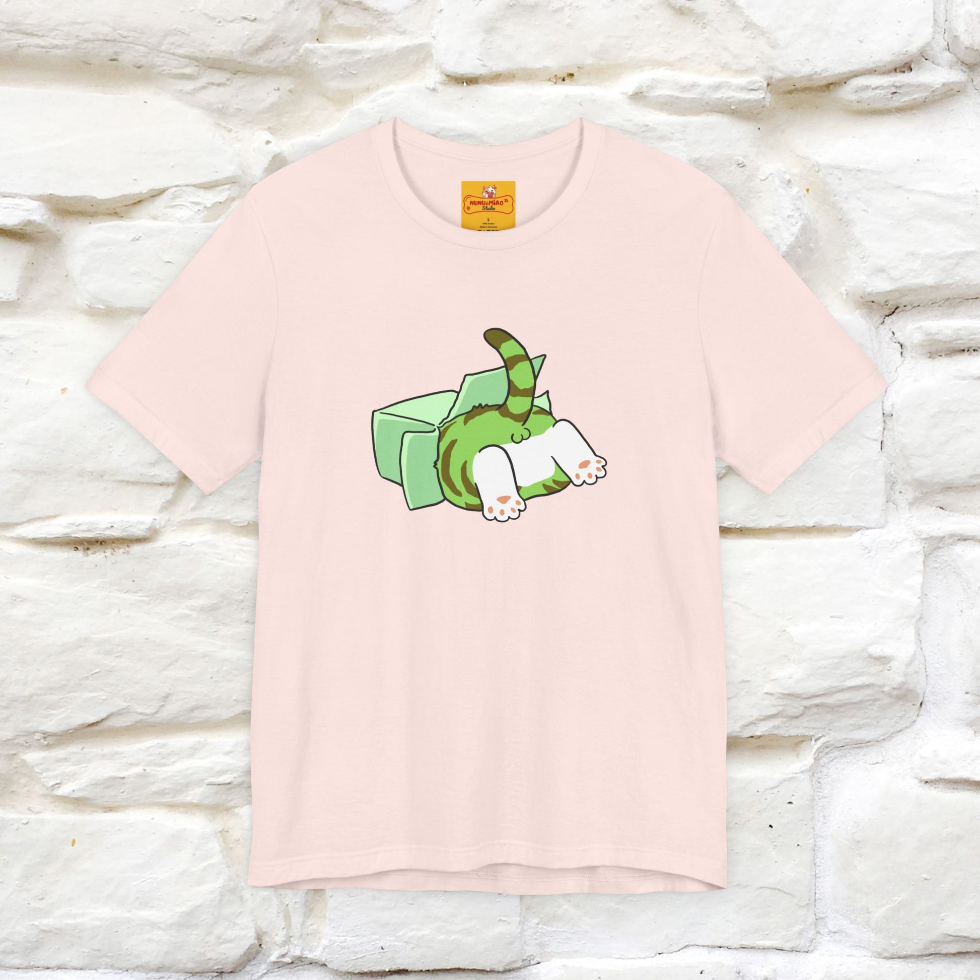 "Think outside the box? No thanks." Cat T-Shirt | Nunu&Miao Studio - Nunu&Miao Studio