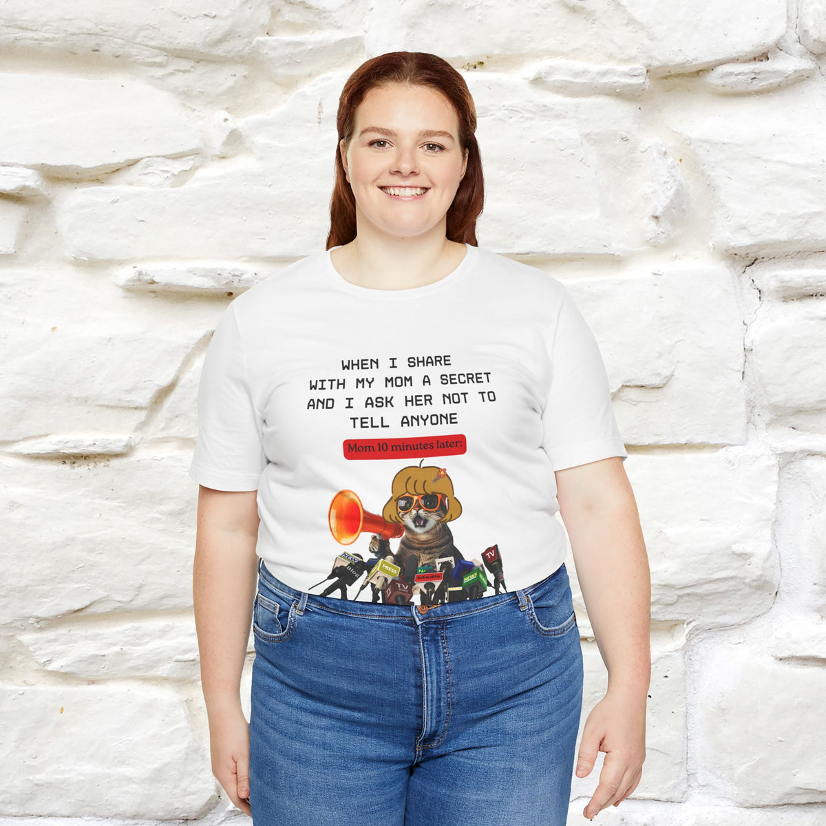 "When I Share  With My Mom a Secret" Cat T-Shirt | Nunu&Miao Studio