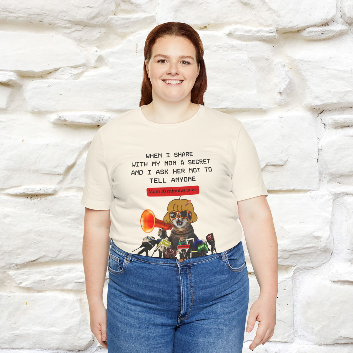 "When I Share  With My Mom a Secret" Cat T-Shirt | Nunu&Miao Studio