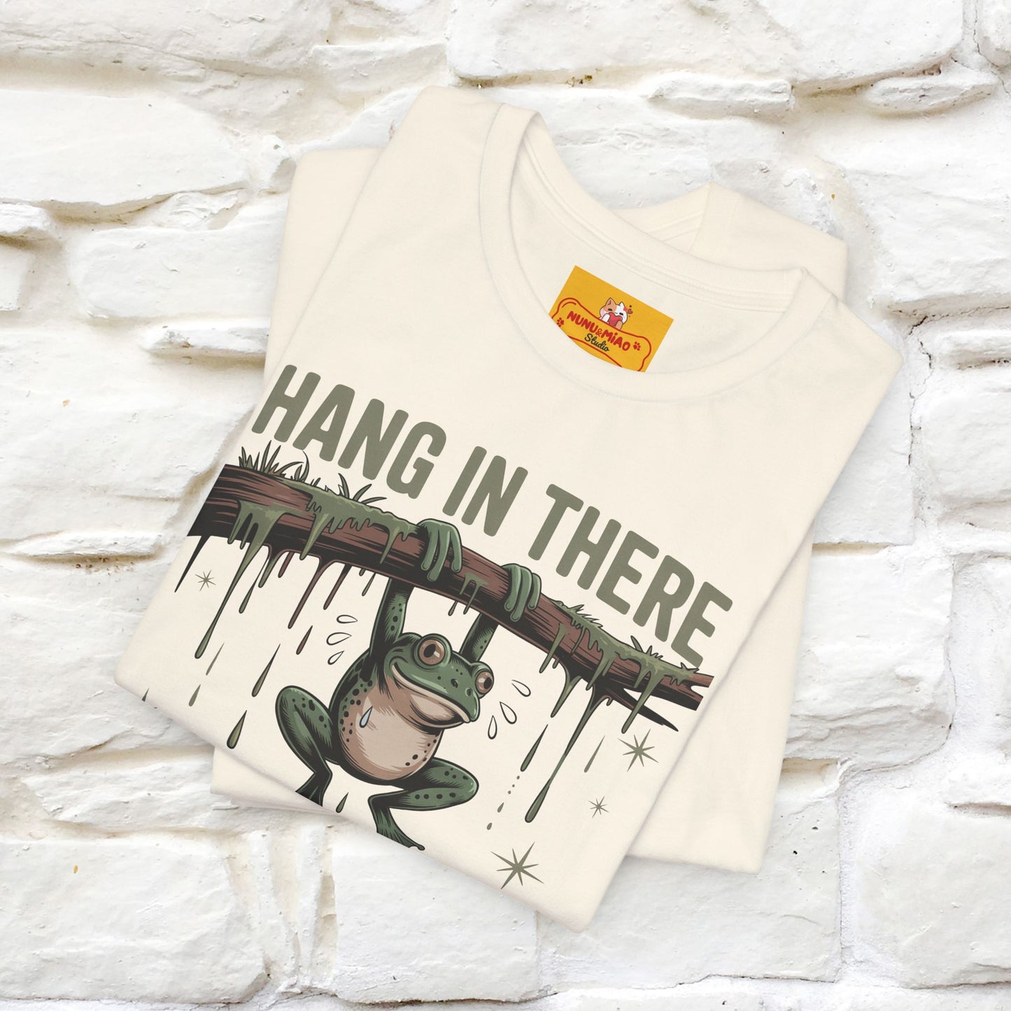 "Hang In There" Funny T-shirt |Nunu&Miao Studio - Nunu&Miao Studio
