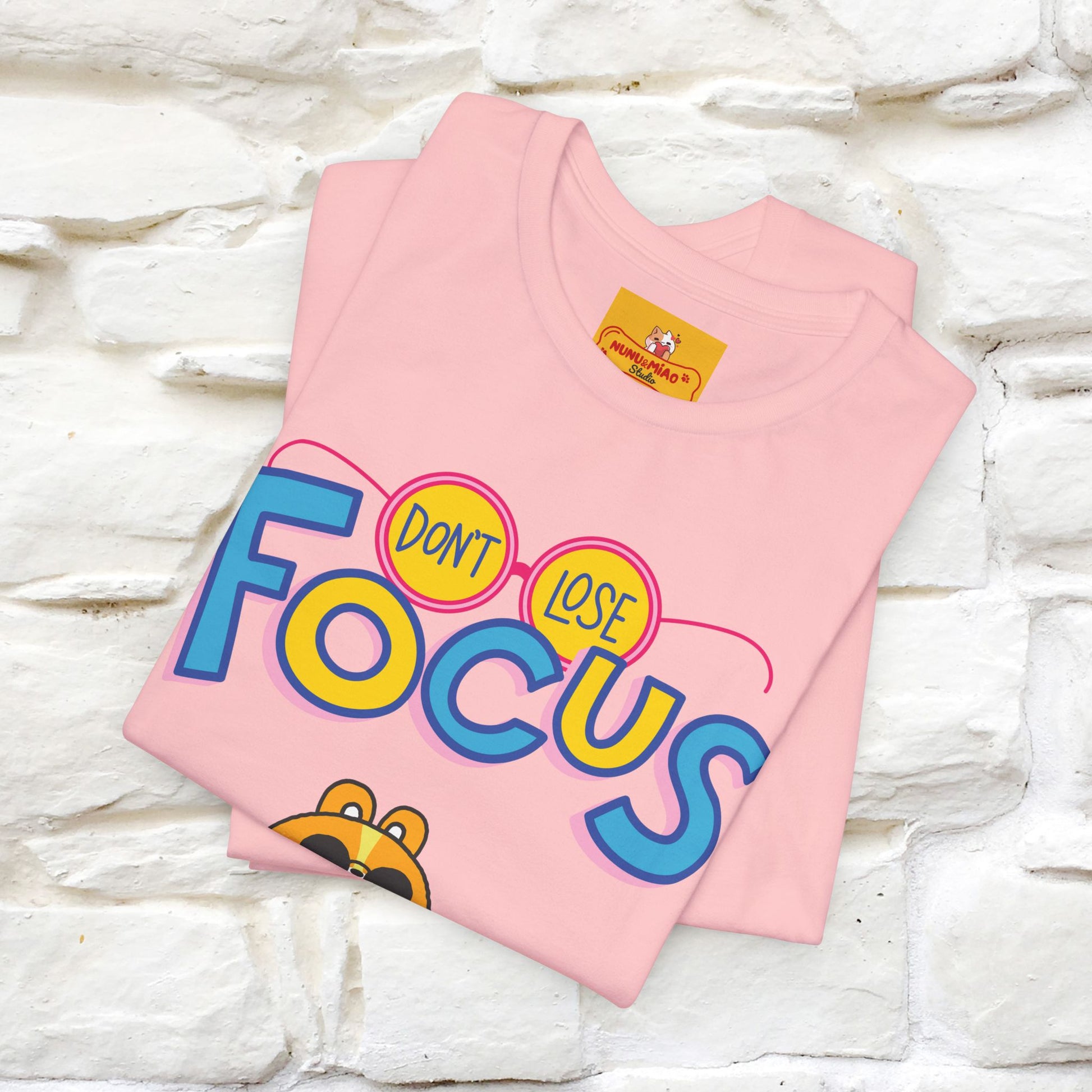 ''Don’t Lose Focus'' Cat T-Shirt | Nunu&Miao Studio - Nunu&Miao Studio