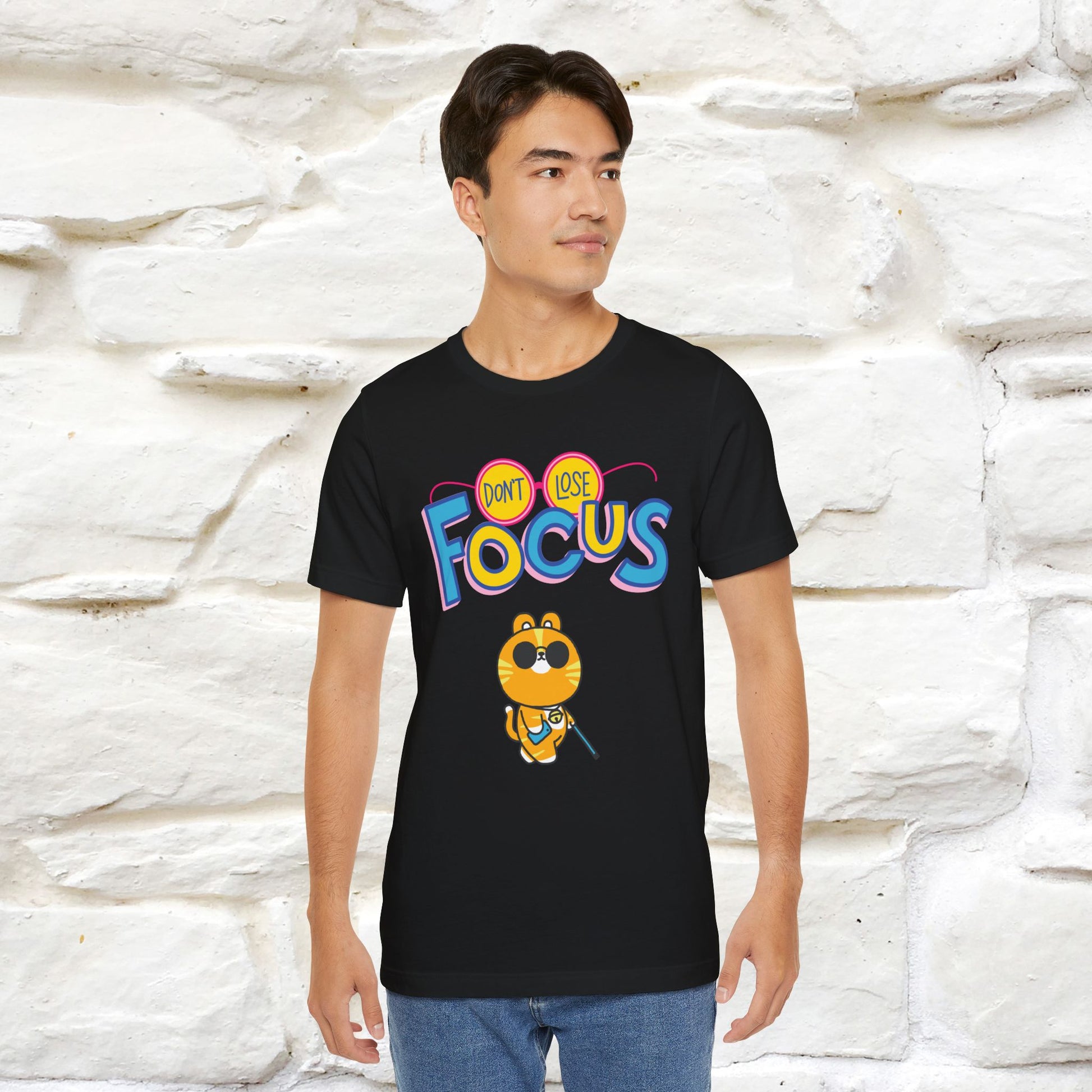 ''Don’t Lose Focus'' Cat T-Shirt | Nunu&Miao Studio - Nunu&Miao Studio