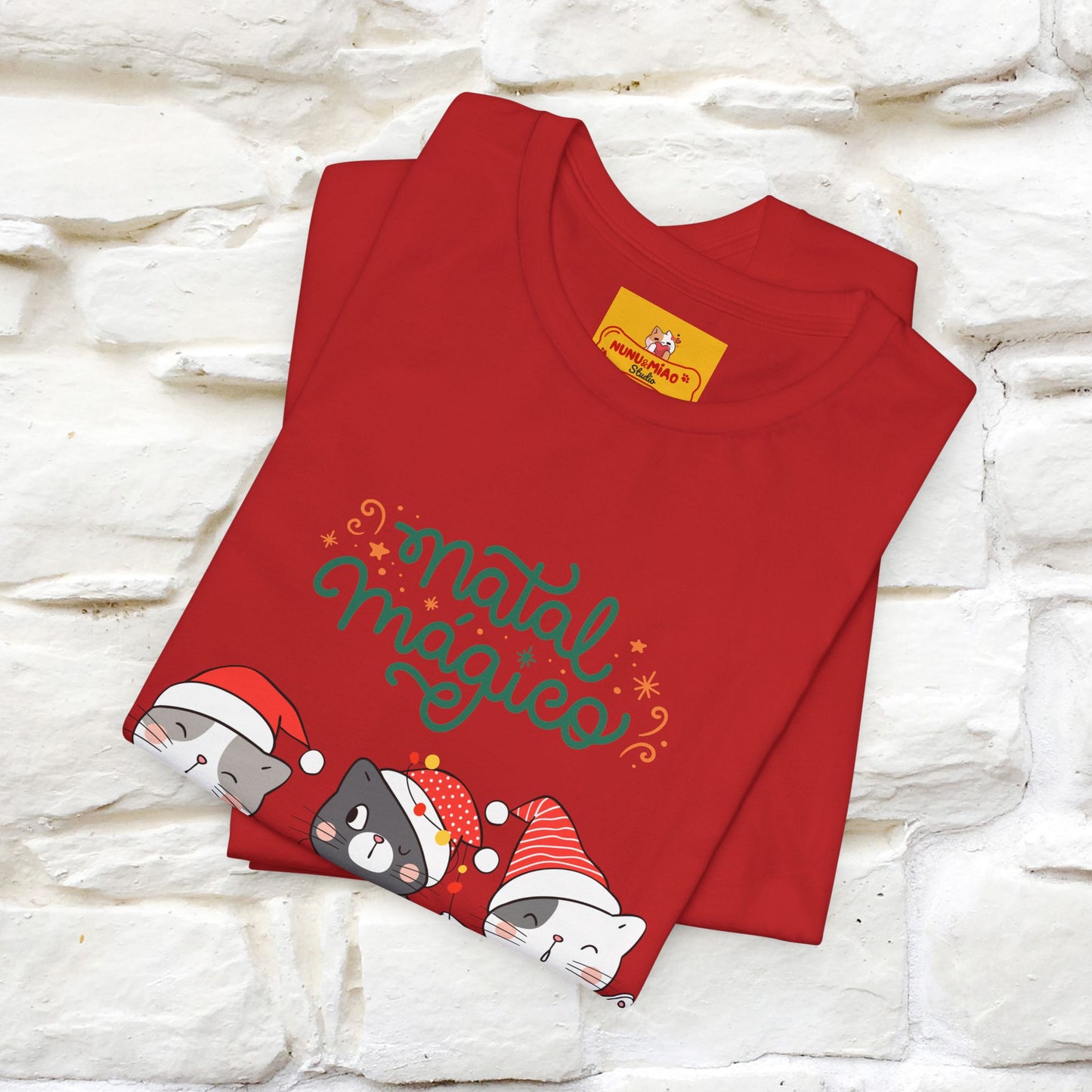 "Natal Magico" Cat T-shirt  |Nunu&Miao Studio - Nunu&Miao Studio