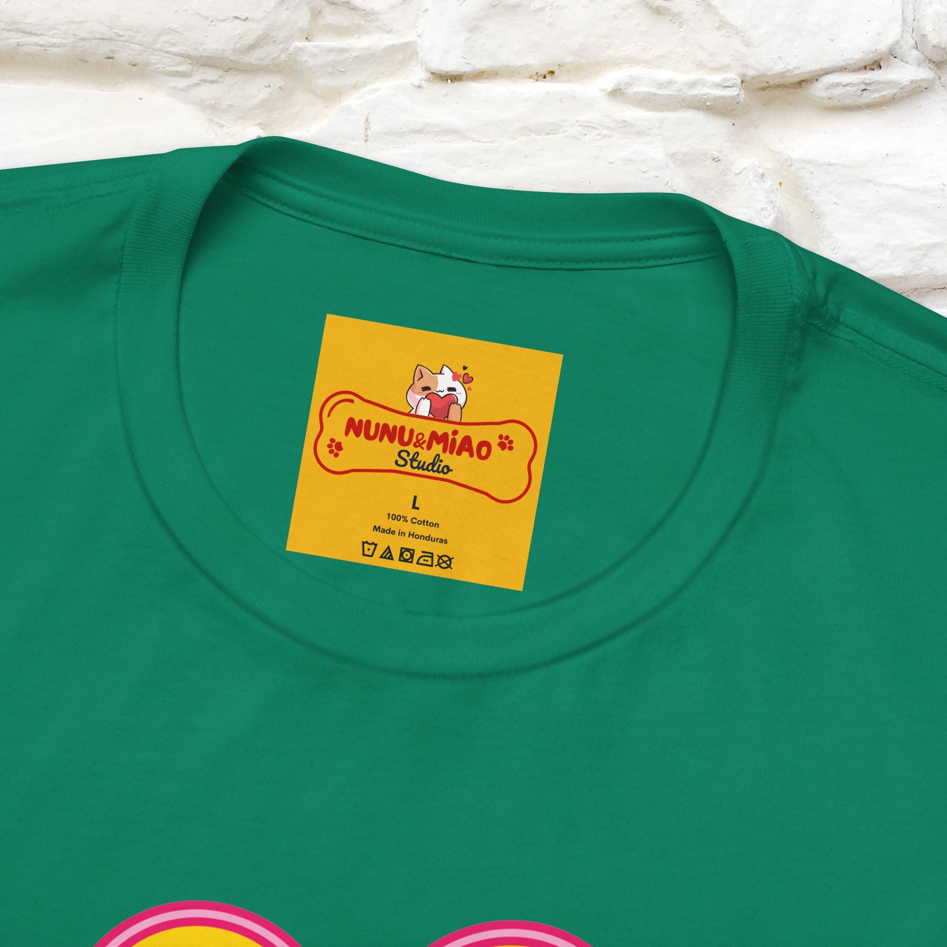 ''Don’t Lose Focus'' Cat T-Shirt | Nunu&Miao Studio - Nunu&Miao Studio