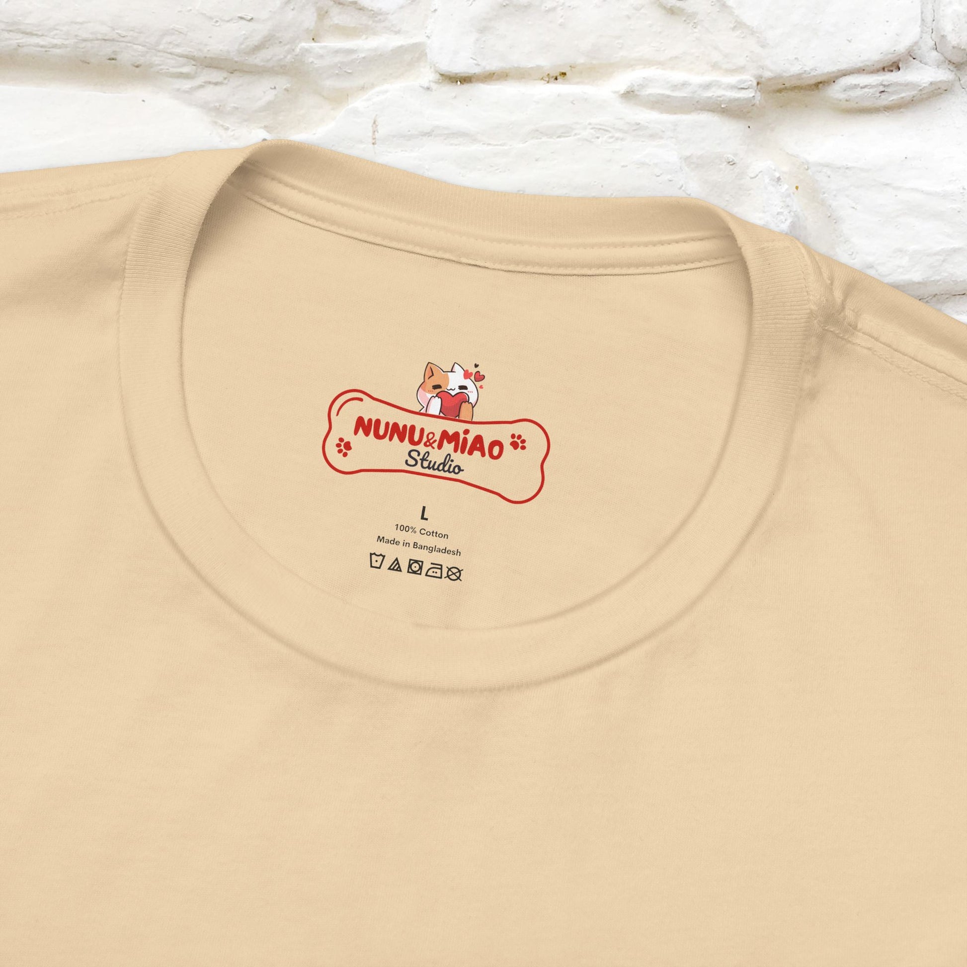 ''I am The Boss Here'' Funny Cat T-shirt for Men and Women  100% Cotton* - Nunu&Miao Studio