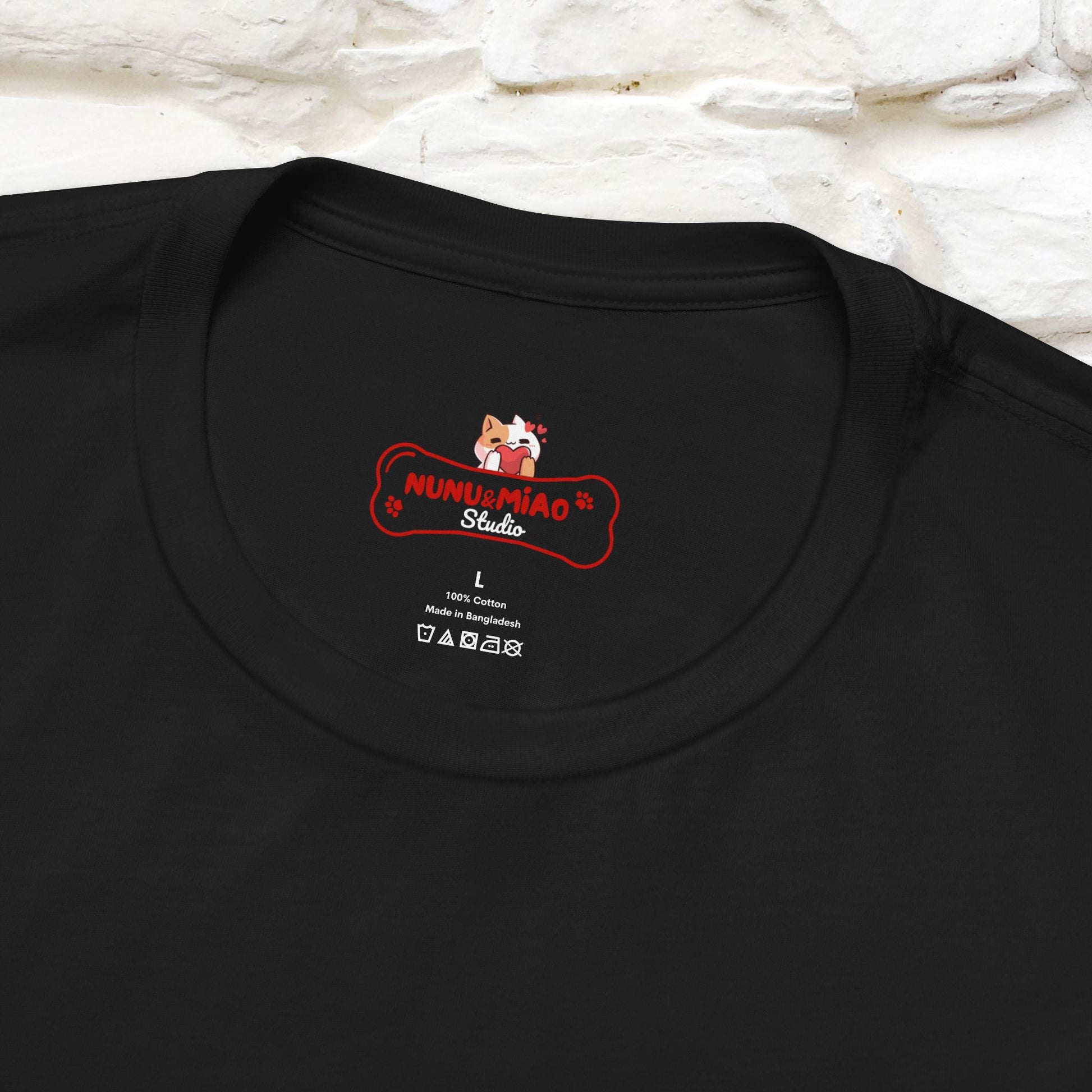 ''I am The Boss Here'' Funny Cat T-shirt for Men and Women  100% Cotton* - Nunu&Miao Studio