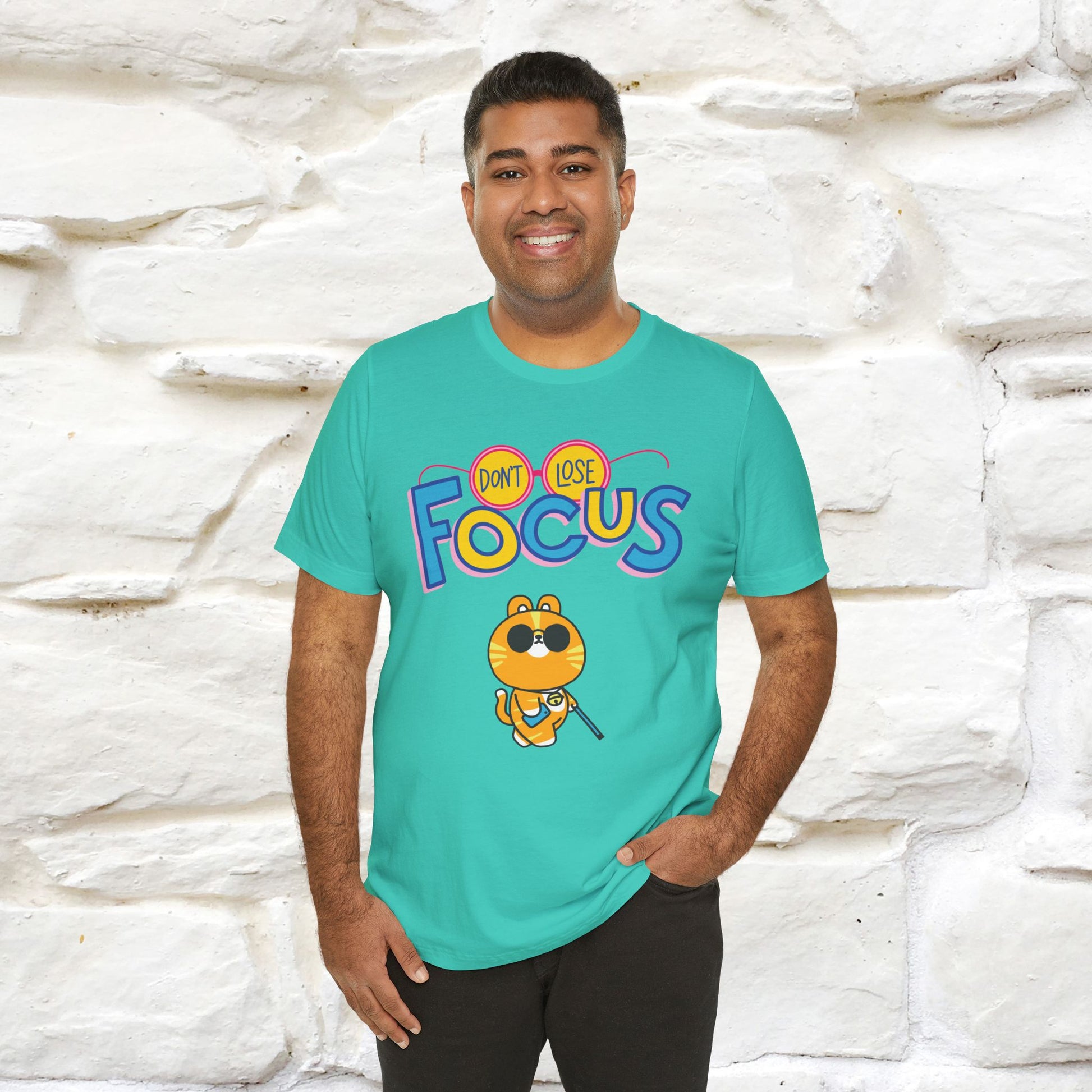 ''Don’t Lose Focus'' Cat T-Shirt | Nunu&Miao Studio - Nunu&Miao Studio