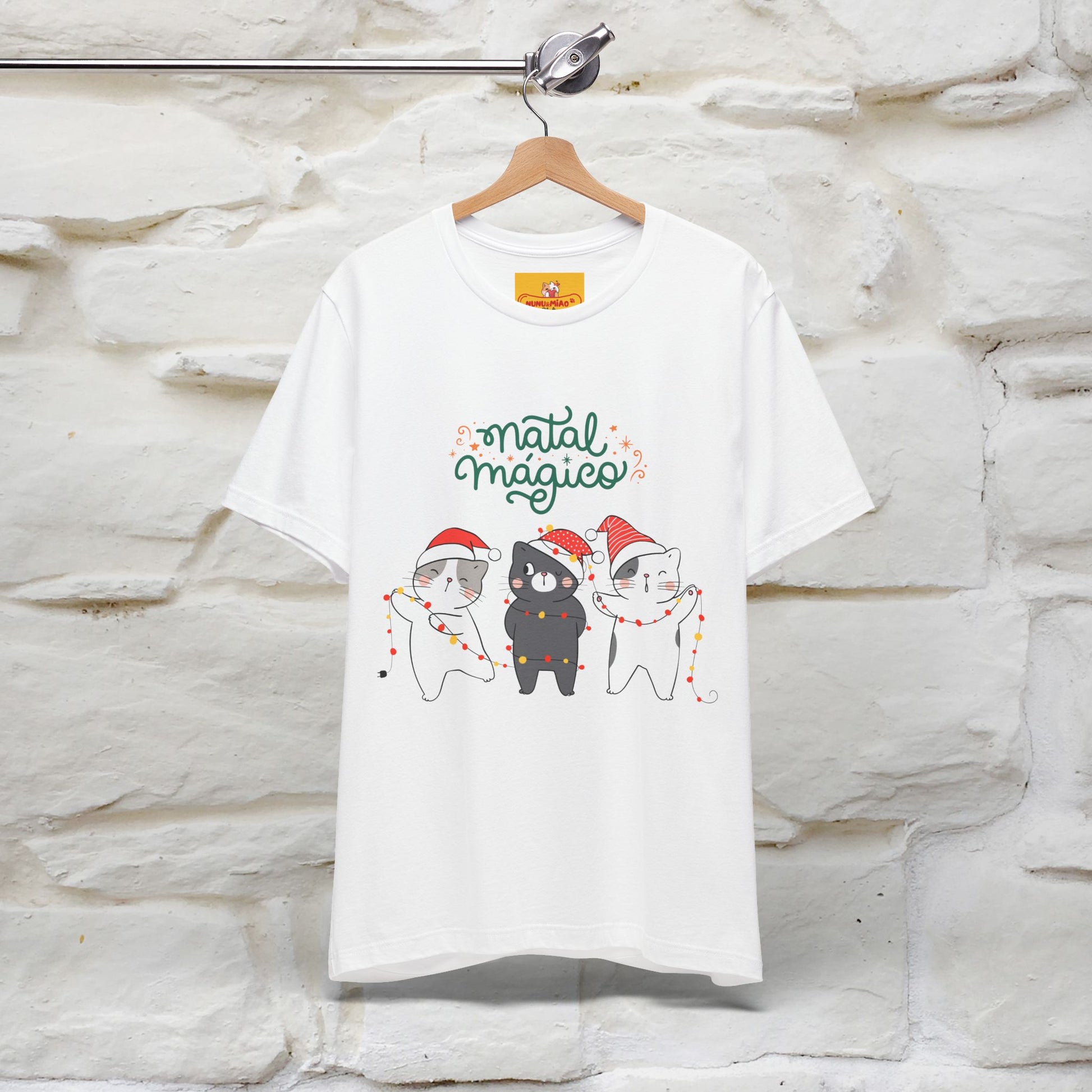 "Natal Magico" Cat T-shirt  |Nunu&Miao Studio - Nunu&Miao Studio