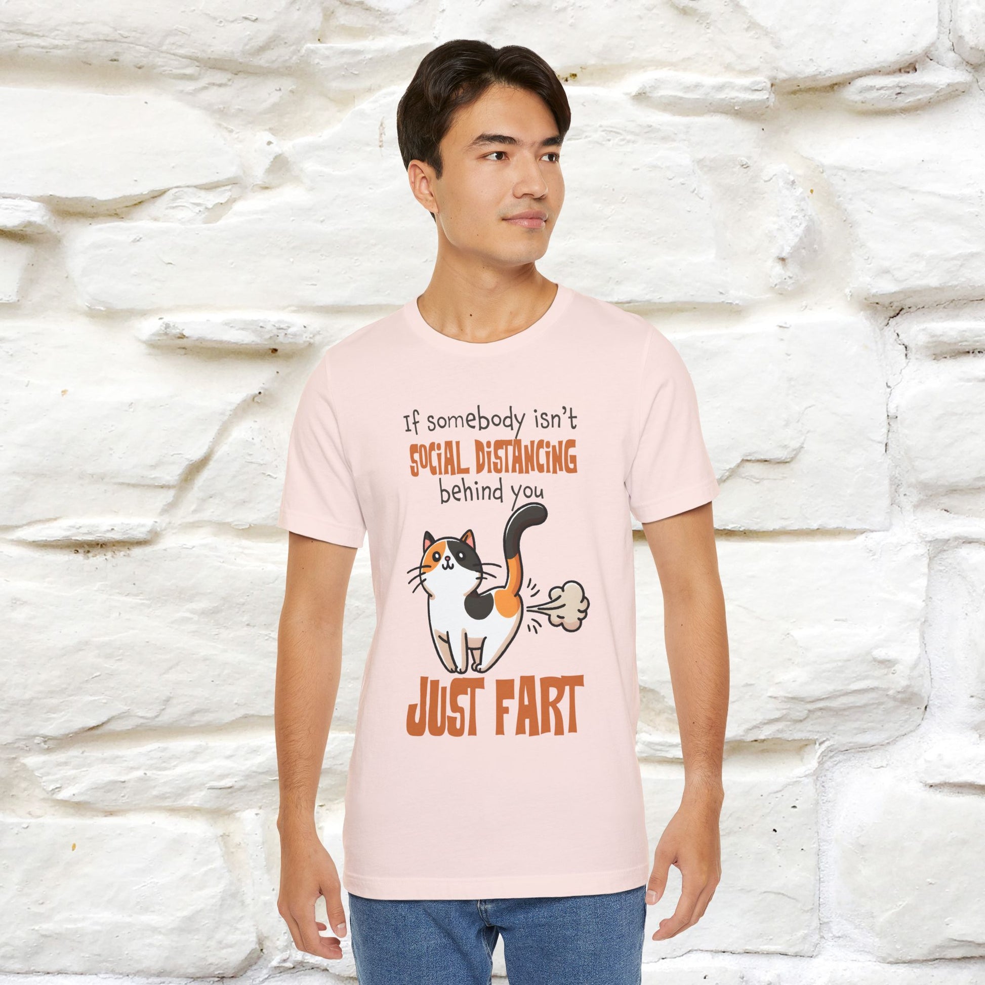 ''If Somebody Isn't Socila Distancing ...'' | Cat T-Shirt  | Nunu&Miao Studio - Nunu&Miao Studio