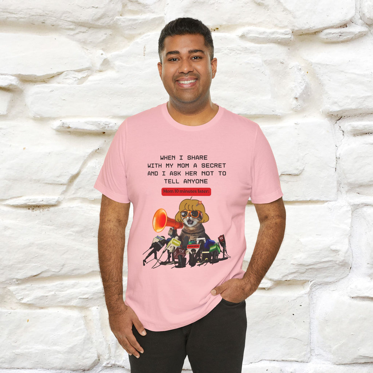 "When I Share  With My Mom a Secret" Cat T-Shirt | Nunu&Miao Studio
