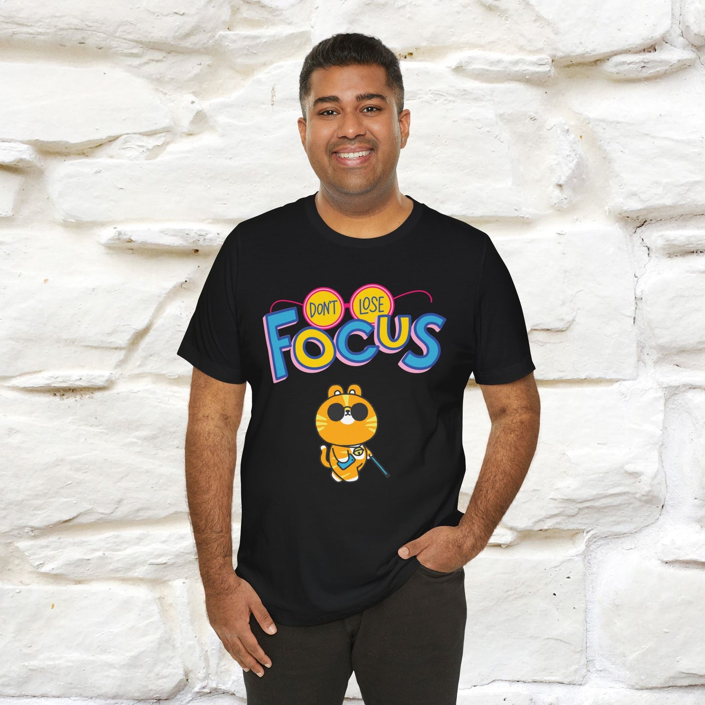 ''Don’t Lose Focus'' Cat T-Shirt | Nunu&Miao Studio - Nunu&Miao Studio