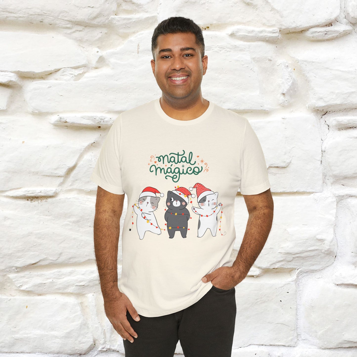 "Natal Magico" Cat T-shirt  |Nunu&Miao Studio - Nunu&Miao Studio