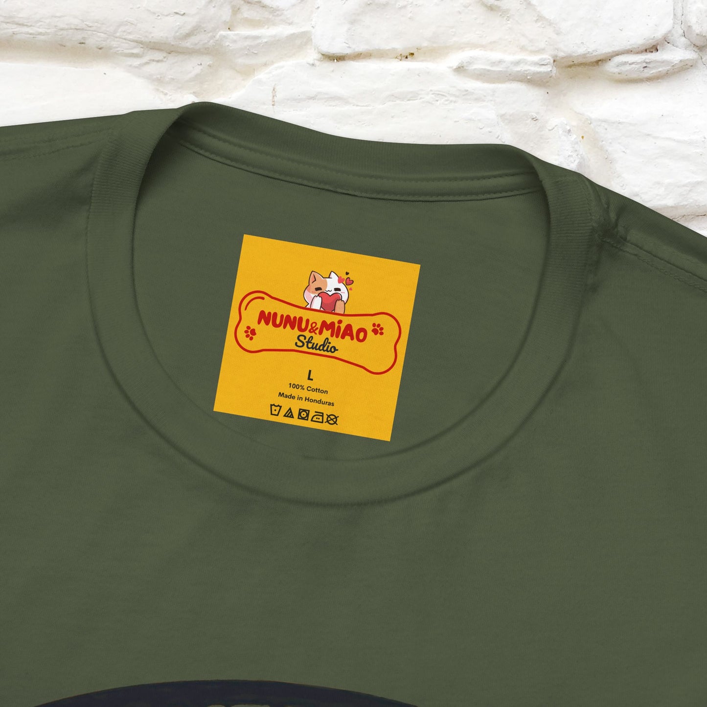 ''I Only Need My Cat and Weed'' Funny T-Shirt | Nunu&Miao Studio - Nunu&Miao Studio