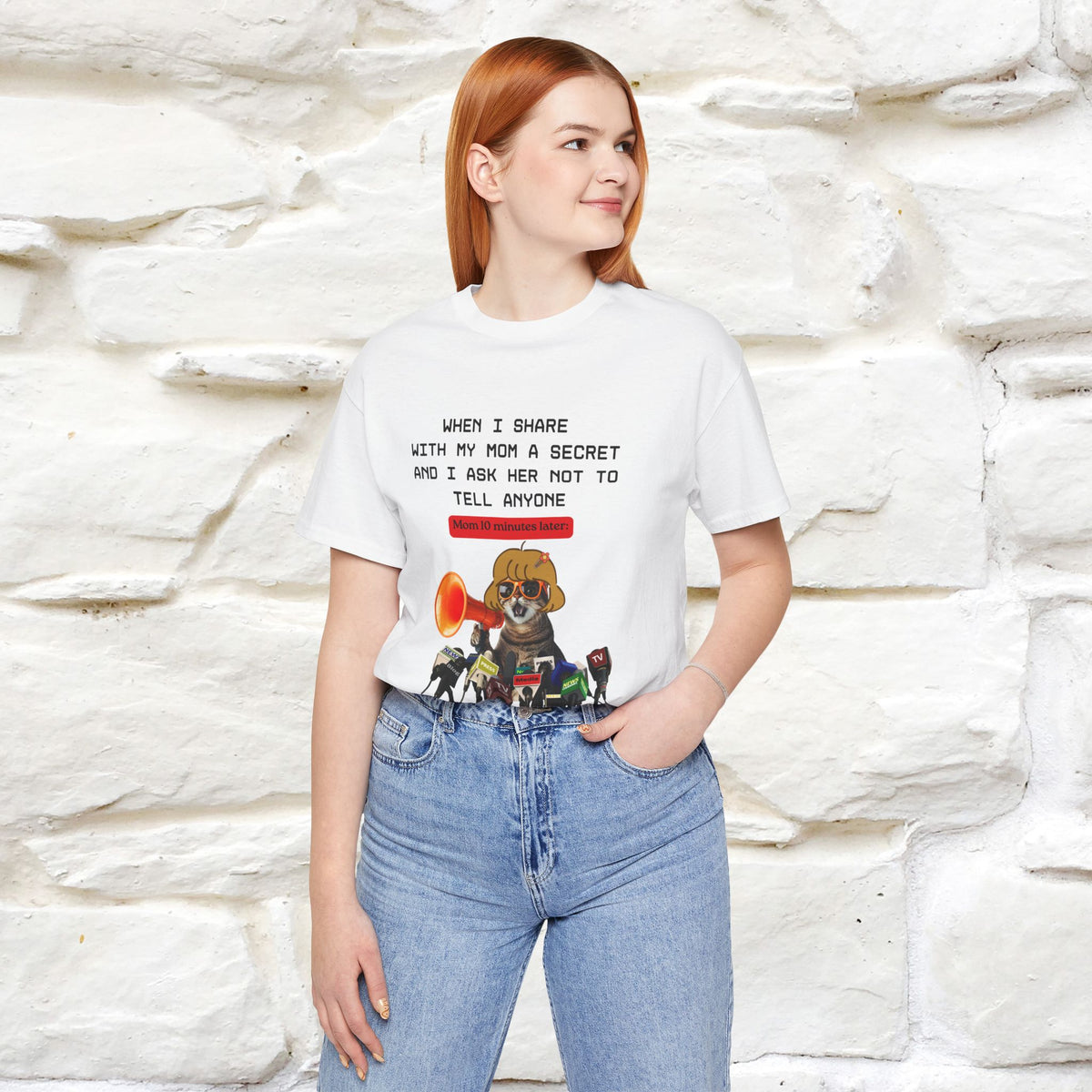 "When I Share  With My Mom a Secret" Cat T-Shirt | Nunu&Miao Studio