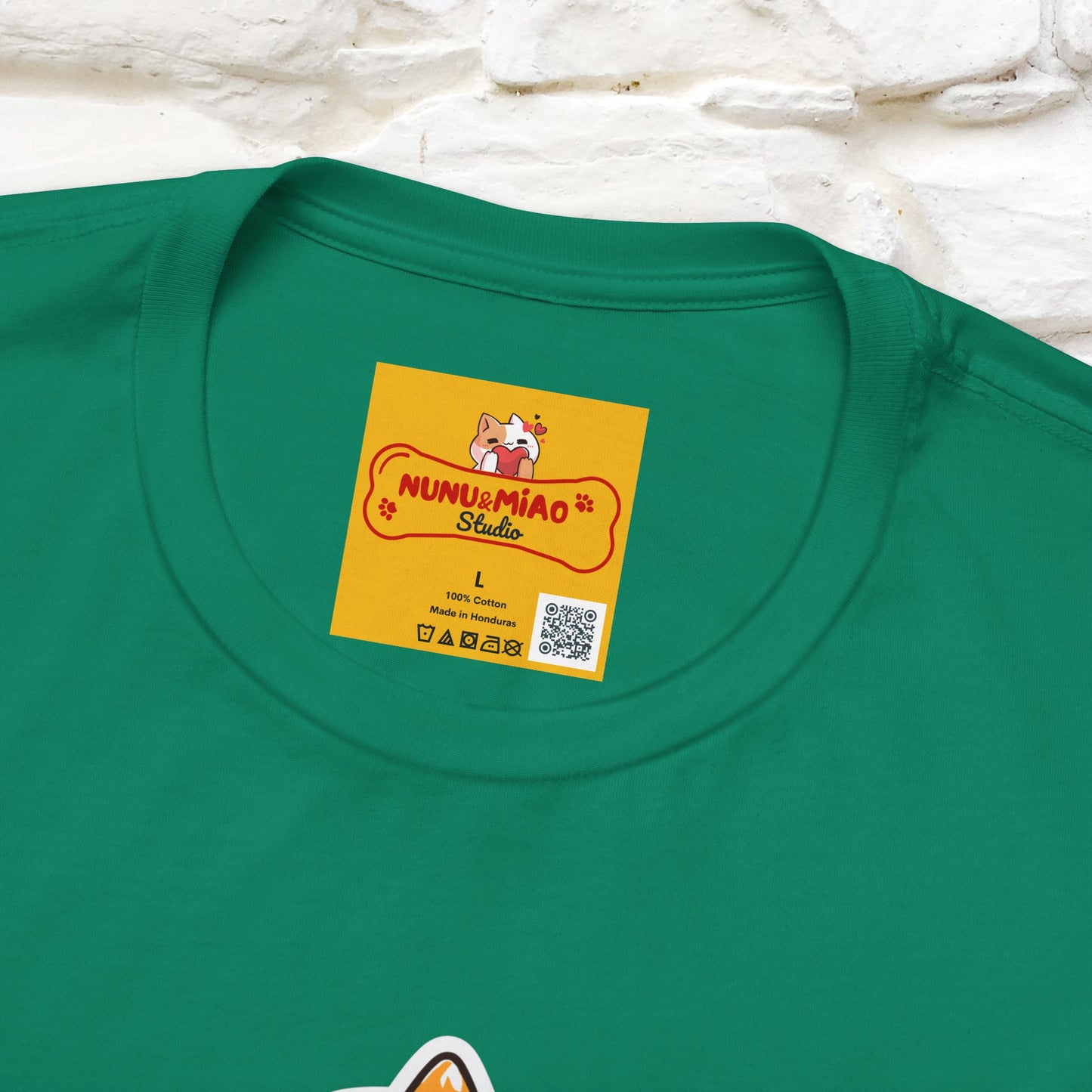 “Meowy Christmas” | Cat T-Shirt | Nunu&Miao Studio