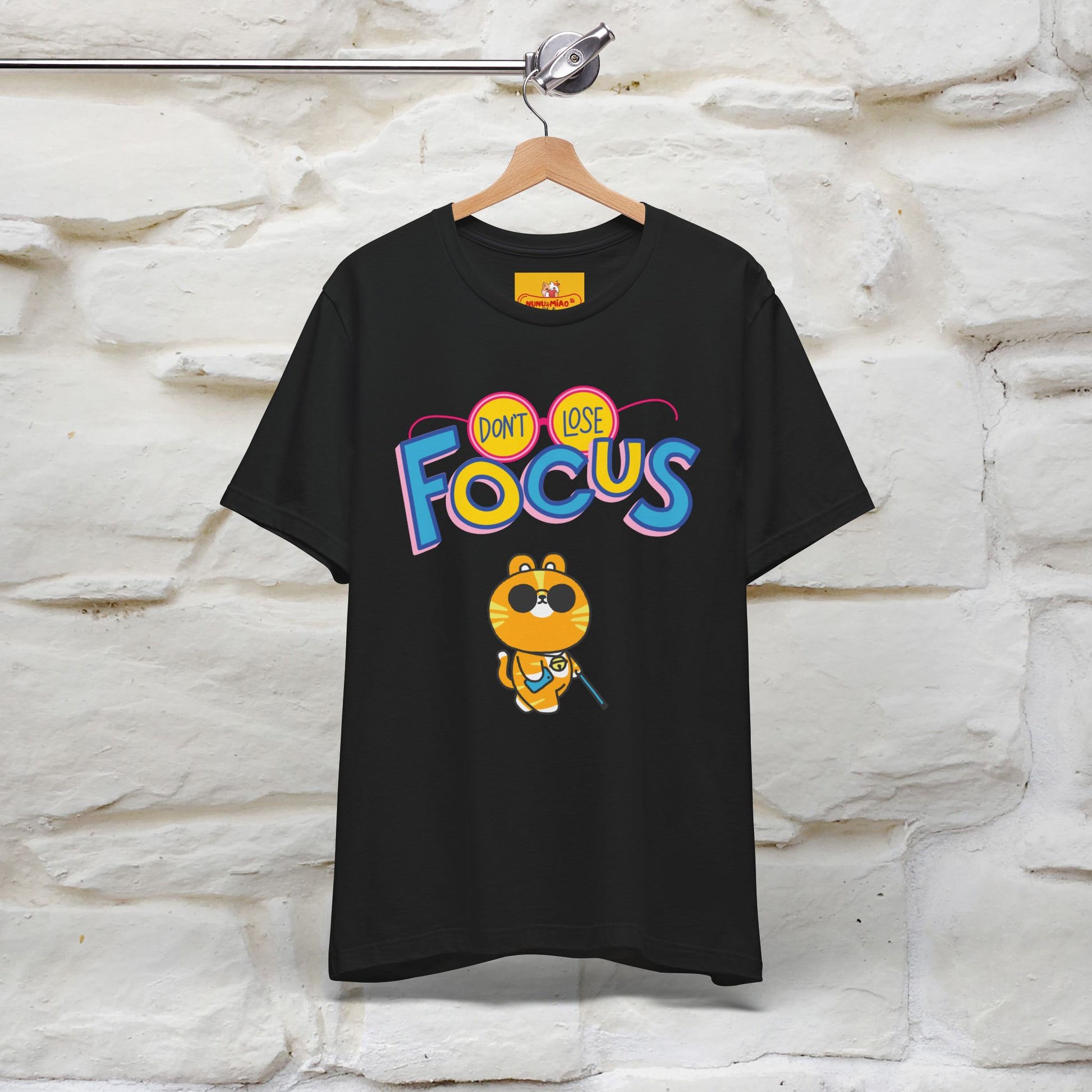 ''Don’t Lose Focus'' Cat T-Shirt | Nunu&Miao Studio - Nunu&Miao Studio