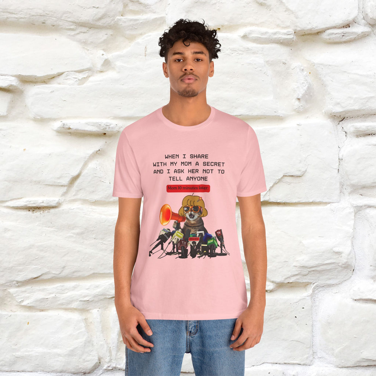 "When I Share  With My Mom a Secret" Cat T-Shirt | Nunu&Miao Studio